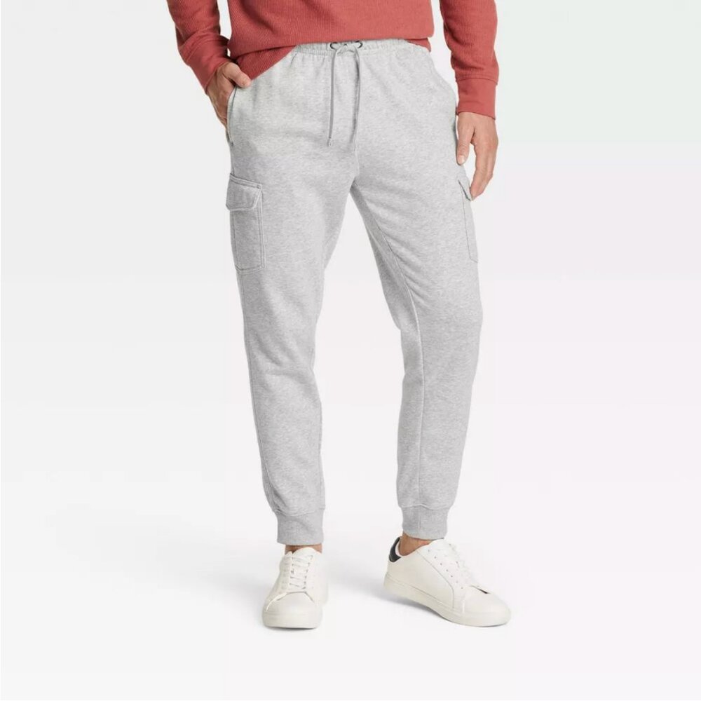 NWT Men’s Fleece Cargo Jogger Sweatpants size S